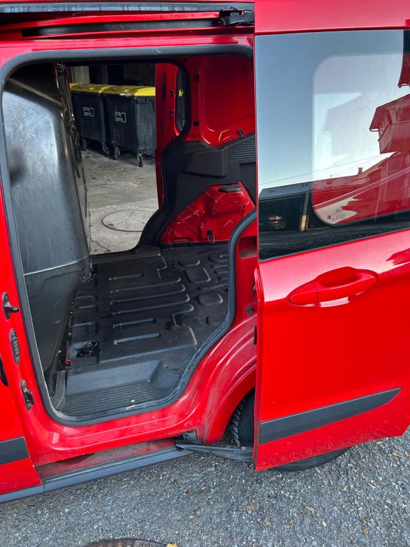 Ford Courier 2016