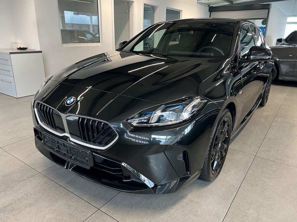 BMW 118 2024