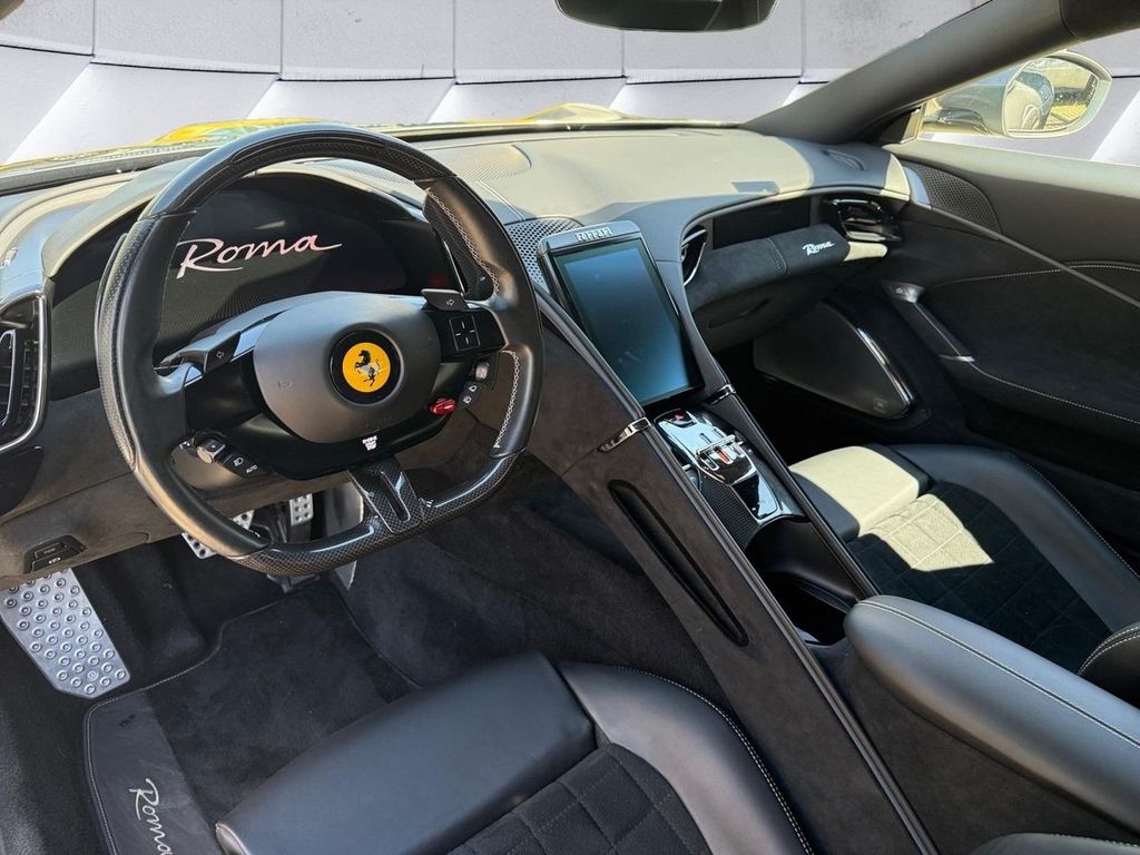 Ferrari Roma 2025