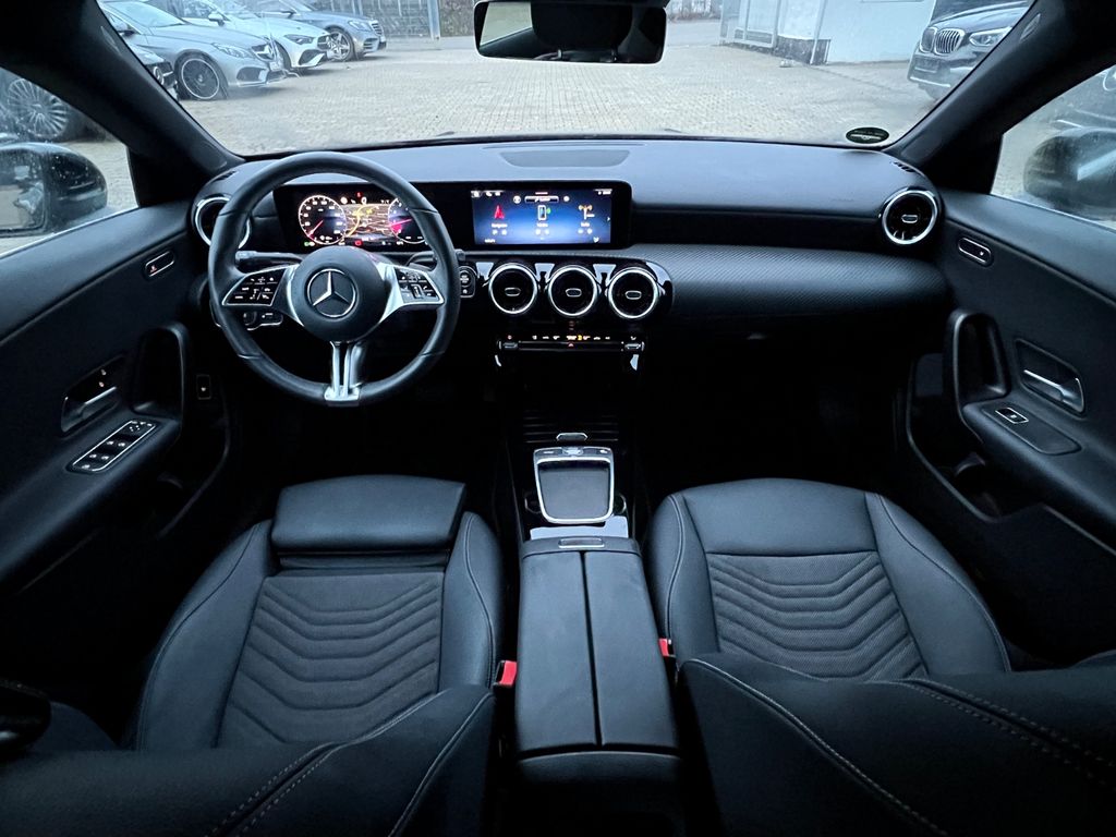 Mercedes-Benz CLA 180 2024