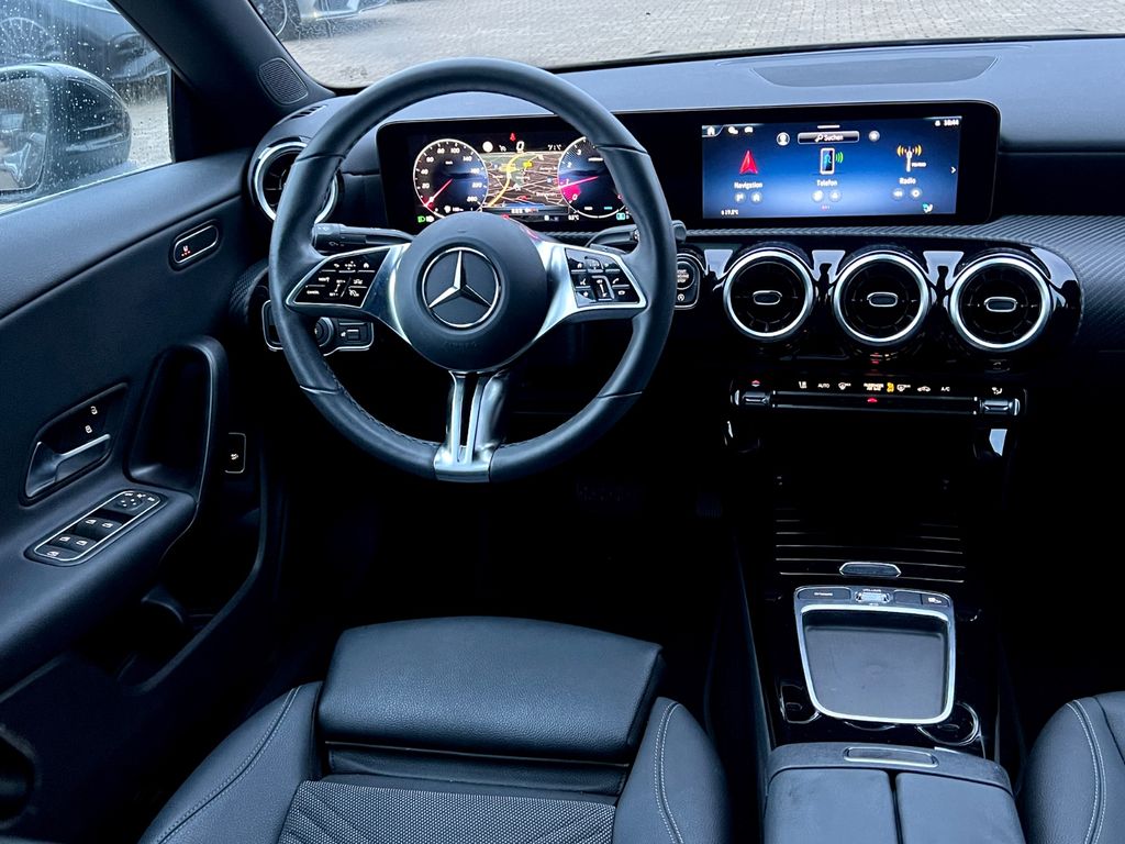 Mercedes-Benz CLA 180 2024