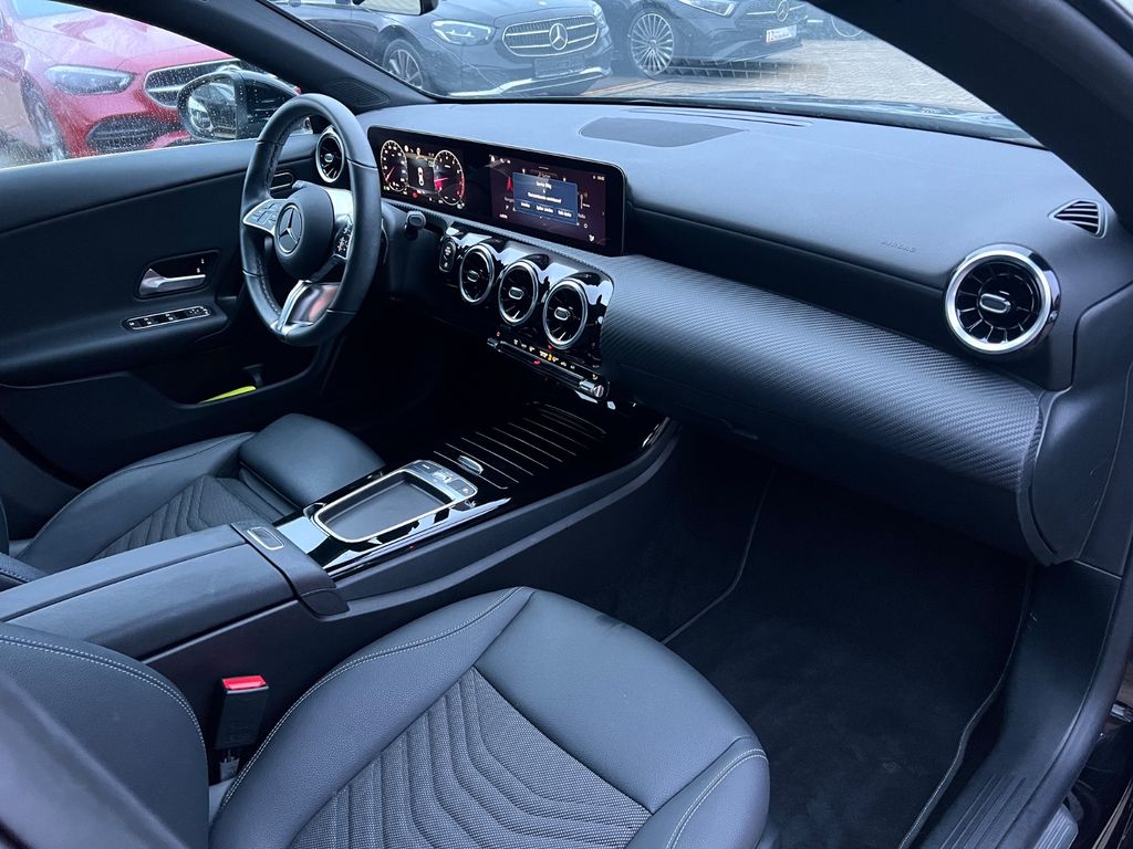 Mercedes-Benz CLA 180 2024