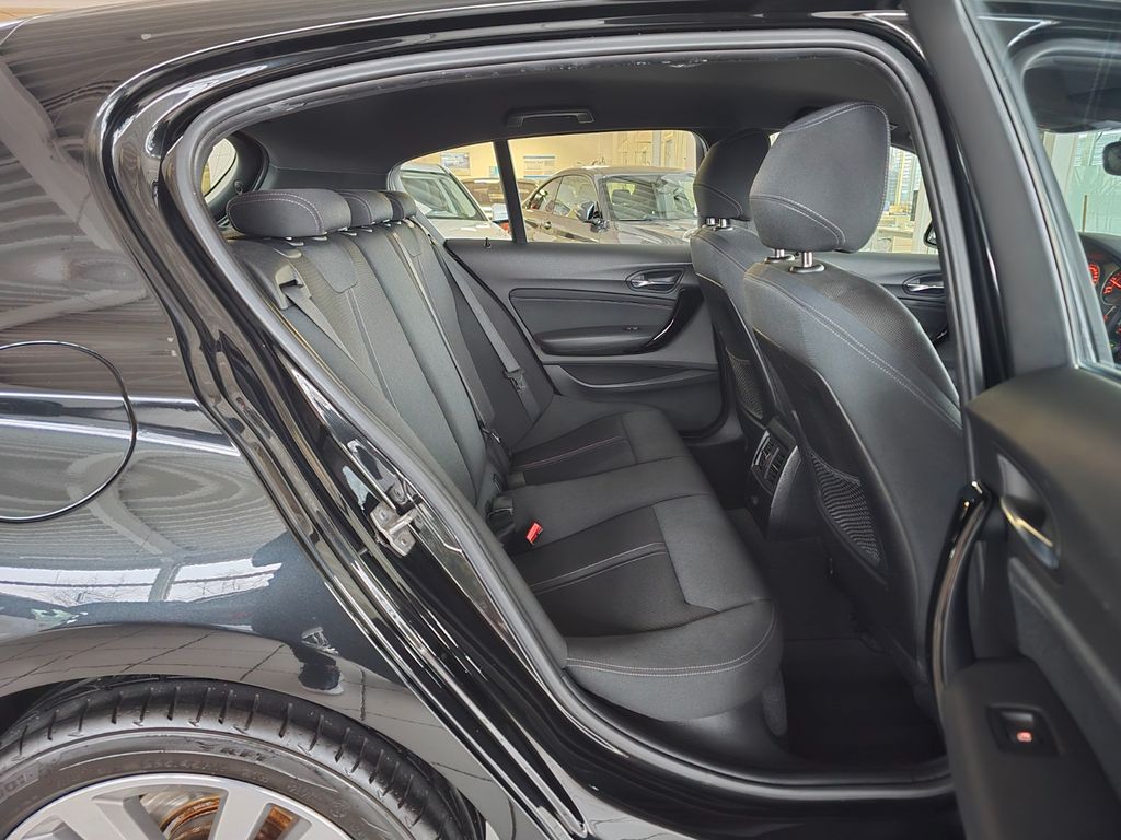 BMW 118 2016