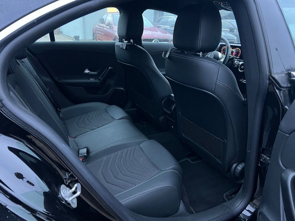 Mercedes-Benz CLA 180 2024