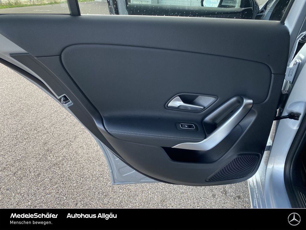 Mercedes-Benz A 180 2024