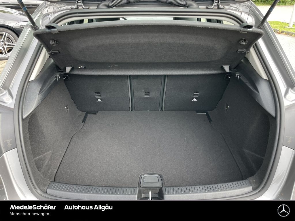 Mercedes-Benz A 180 2024