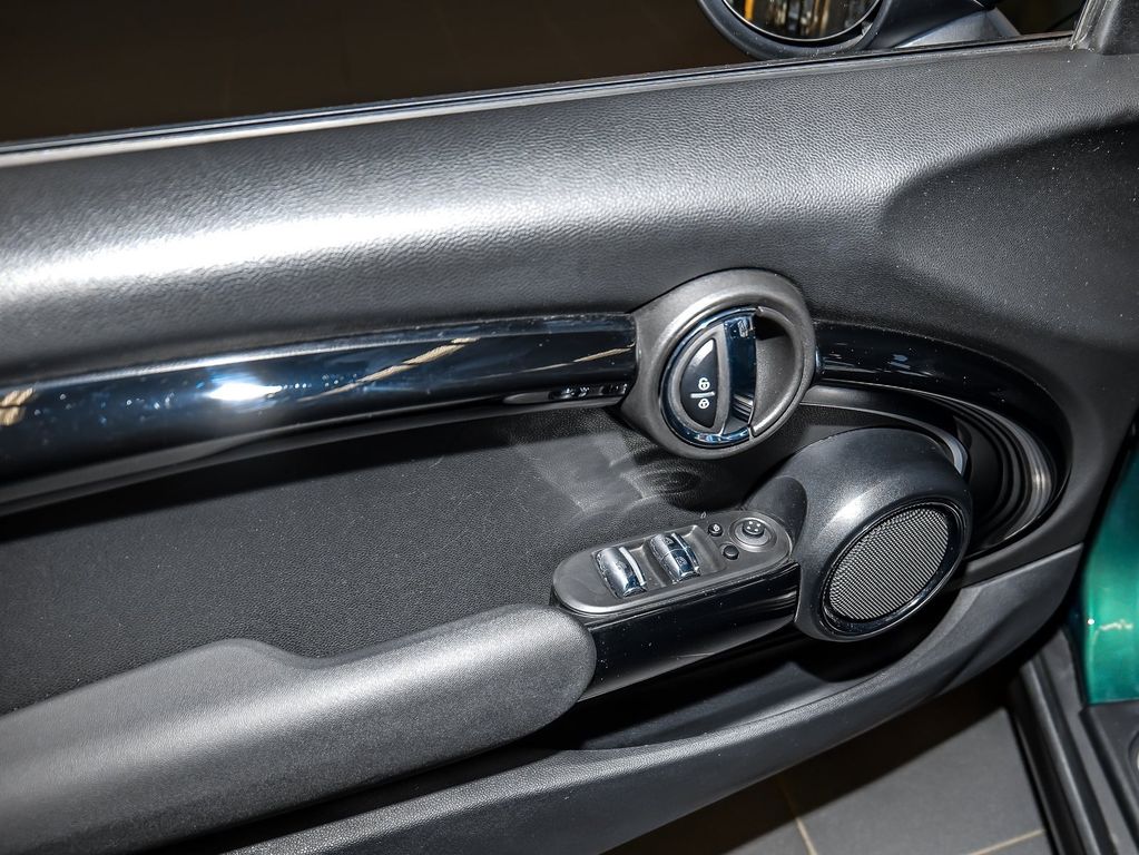 MINI One Cabrio 2022