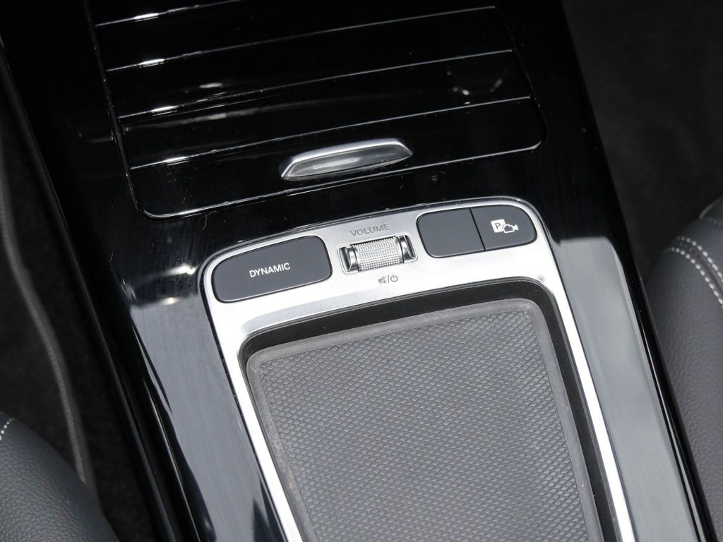 Mercedes-Benz CLA 180 2024