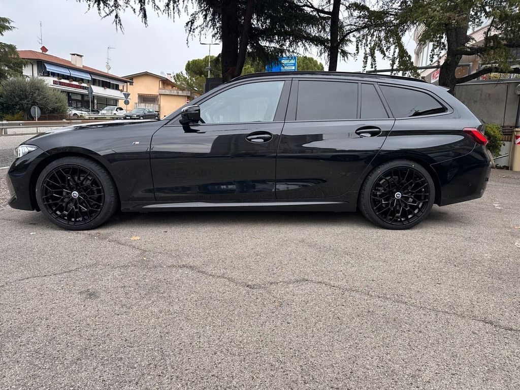 BMW 318 2024