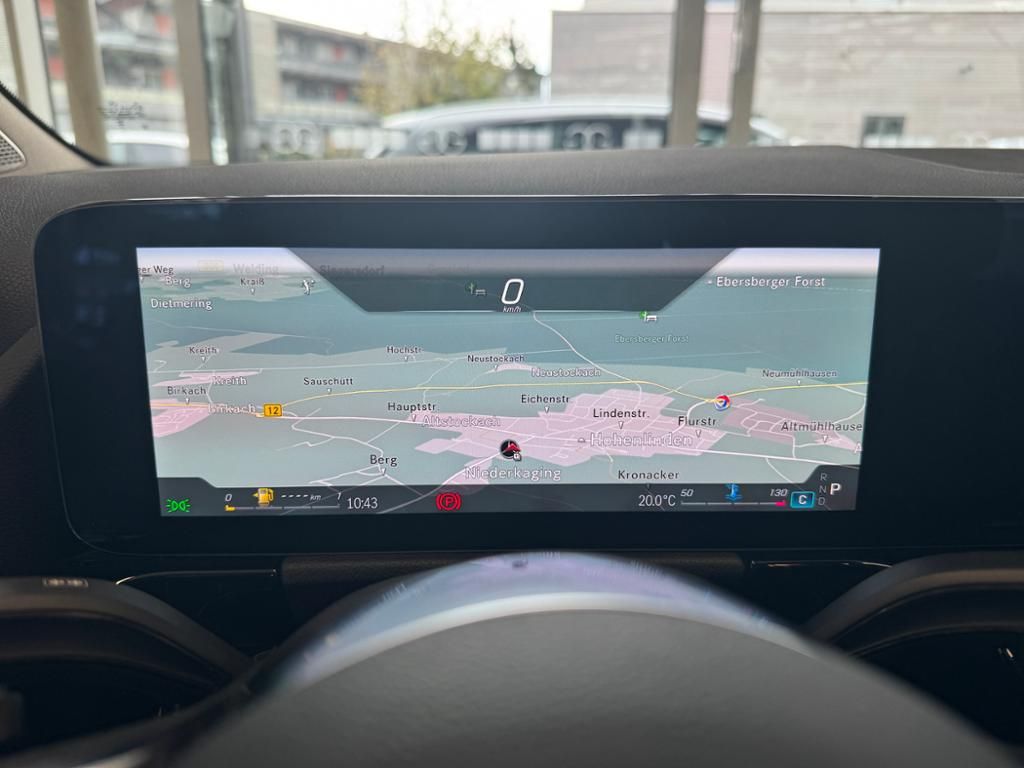 Mercedes-Benz GLA 180 2024