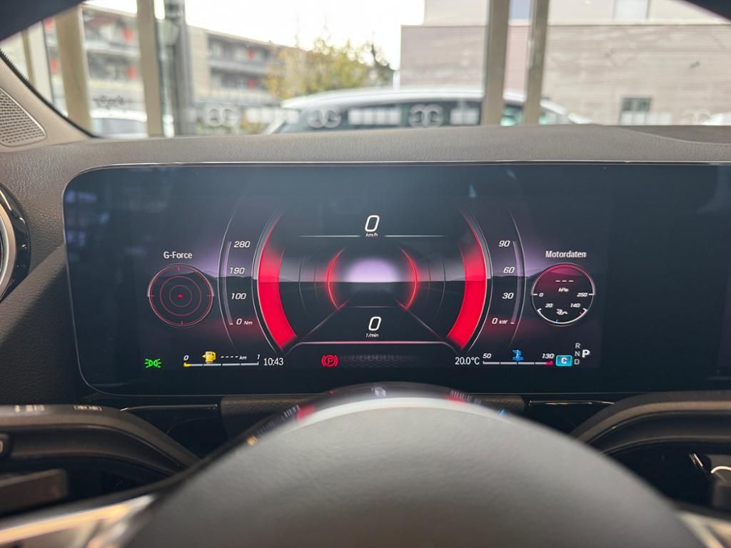 Mercedes-Benz GLA 180 2024