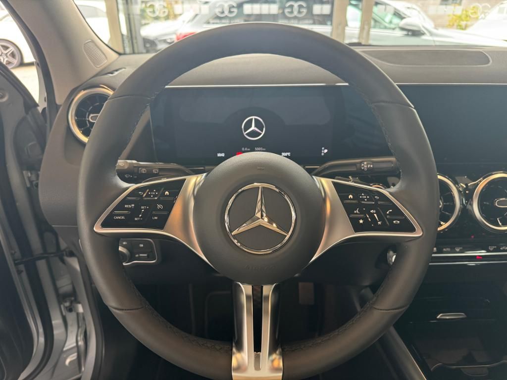 Mercedes-Benz GLA 180 2024