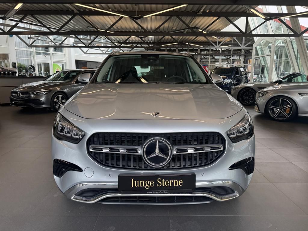 Mercedes-Benz GLA 180 2024