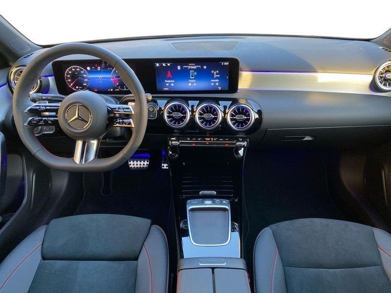 Mercedes-Benz A 180 2026