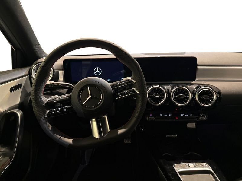 Mercedes-Benz A 180 2026