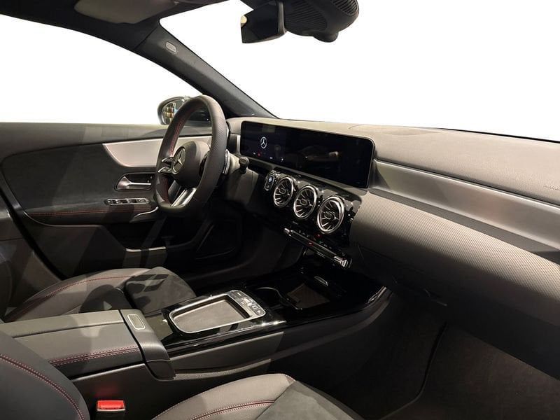 Mercedes-Benz A 180 2026