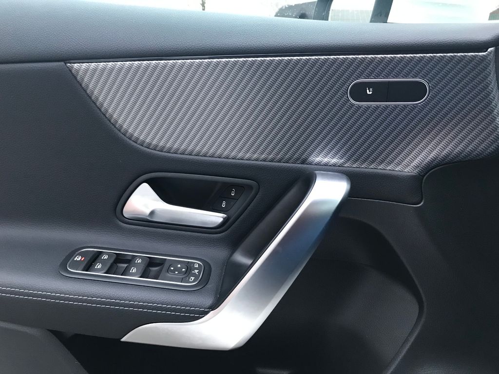 Mercedes-Benz A 180 2023