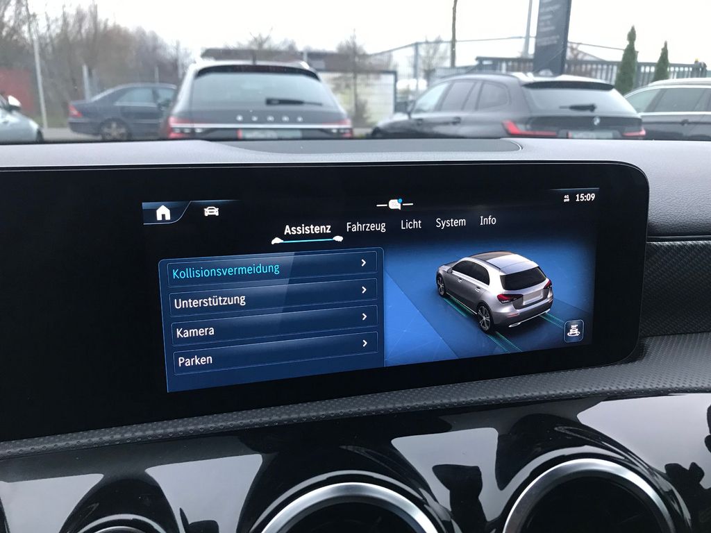 Mercedes-Benz A 180 2023