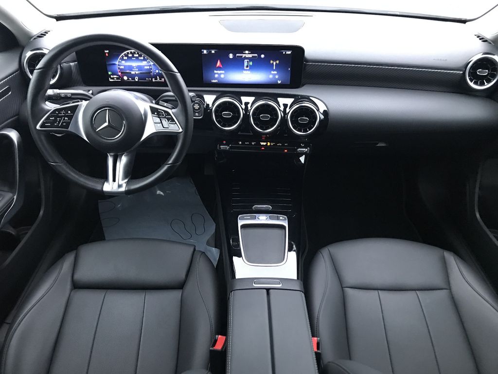 Mercedes-Benz A 180 2023