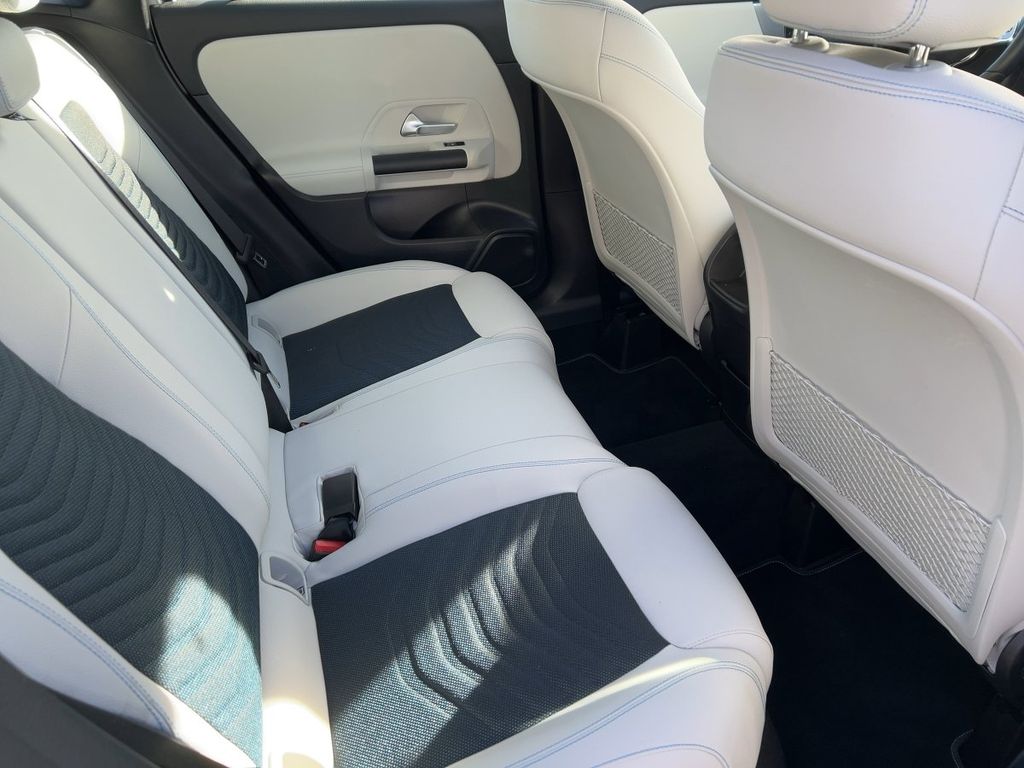 Mercedes-Benz GLA 250 2022