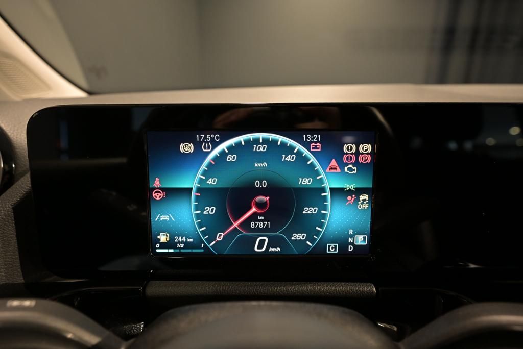 Mercedes-Benz GLA 200 2022