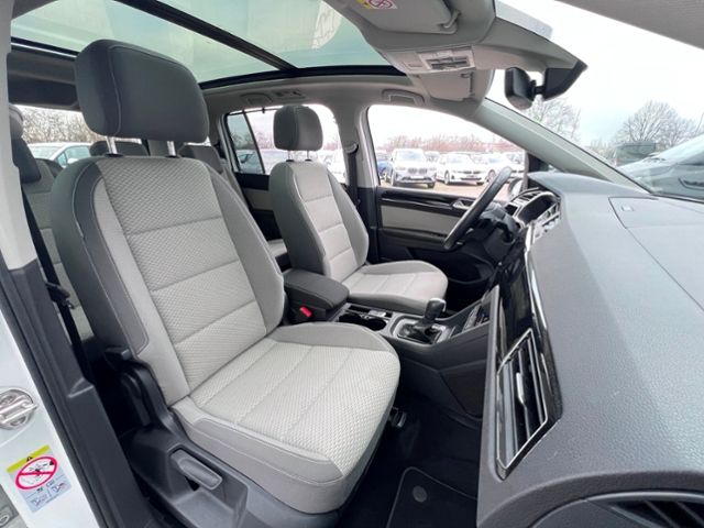 Volkswagen Touran 2024