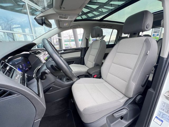 Volkswagen Touran 2024