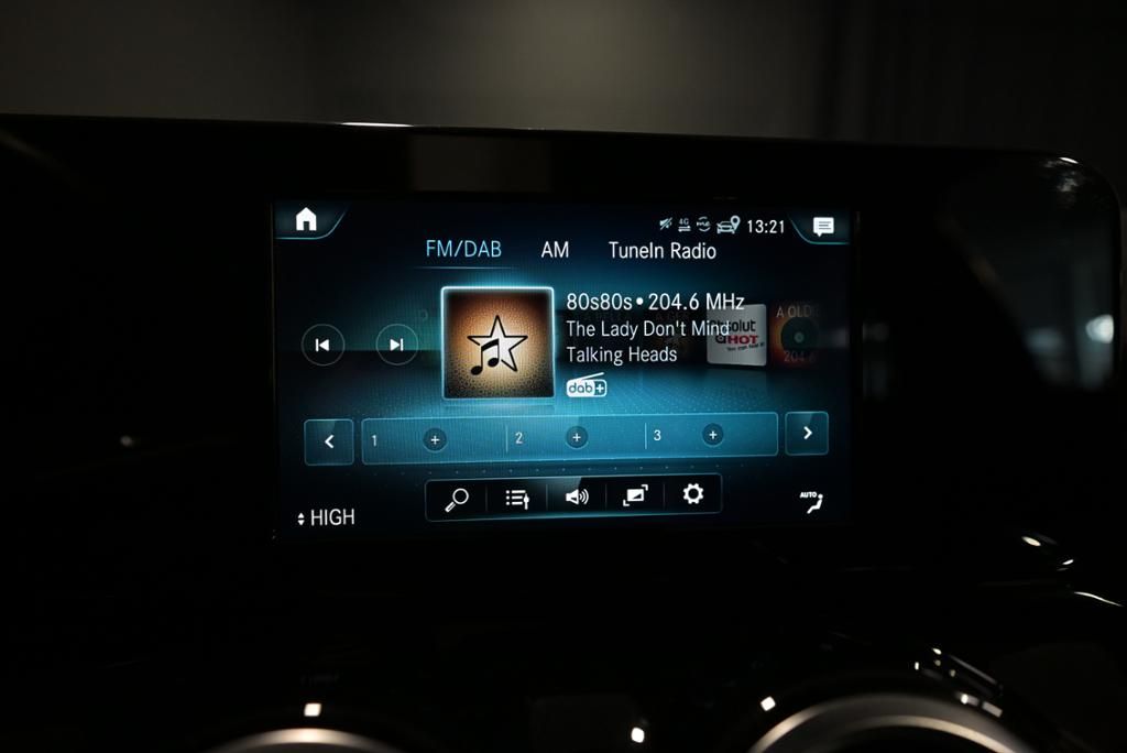 Mercedes-Benz GLA 200 2022