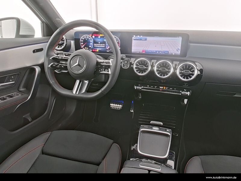 Mercedes-Benz A 180 2024