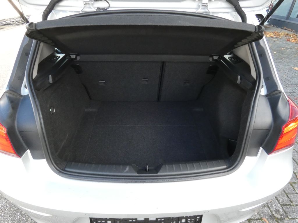 BMW 118 2016