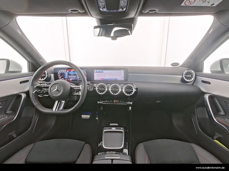 Mercedes-Benz A 180 2024
