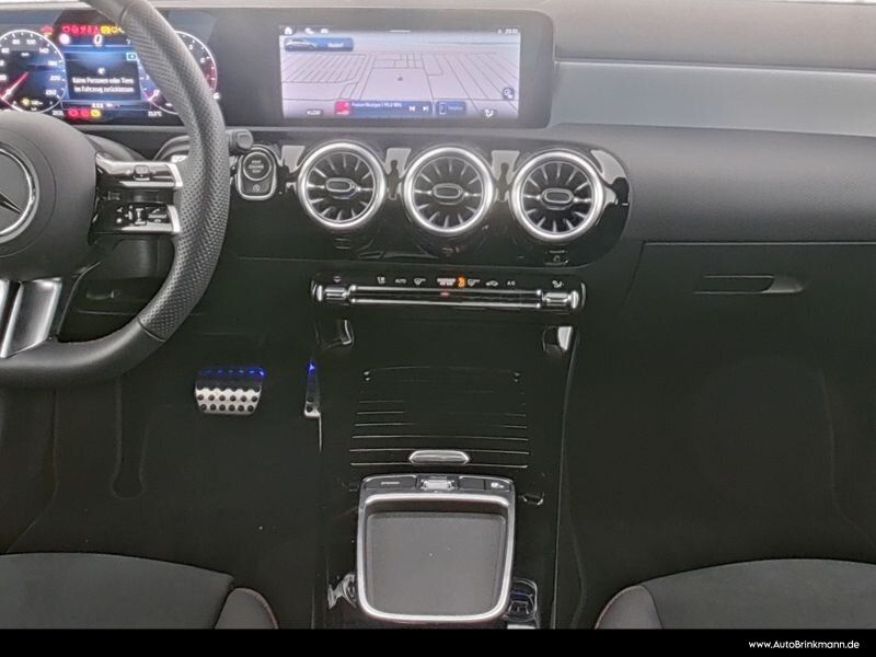 Mercedes-Benz A 180 2024