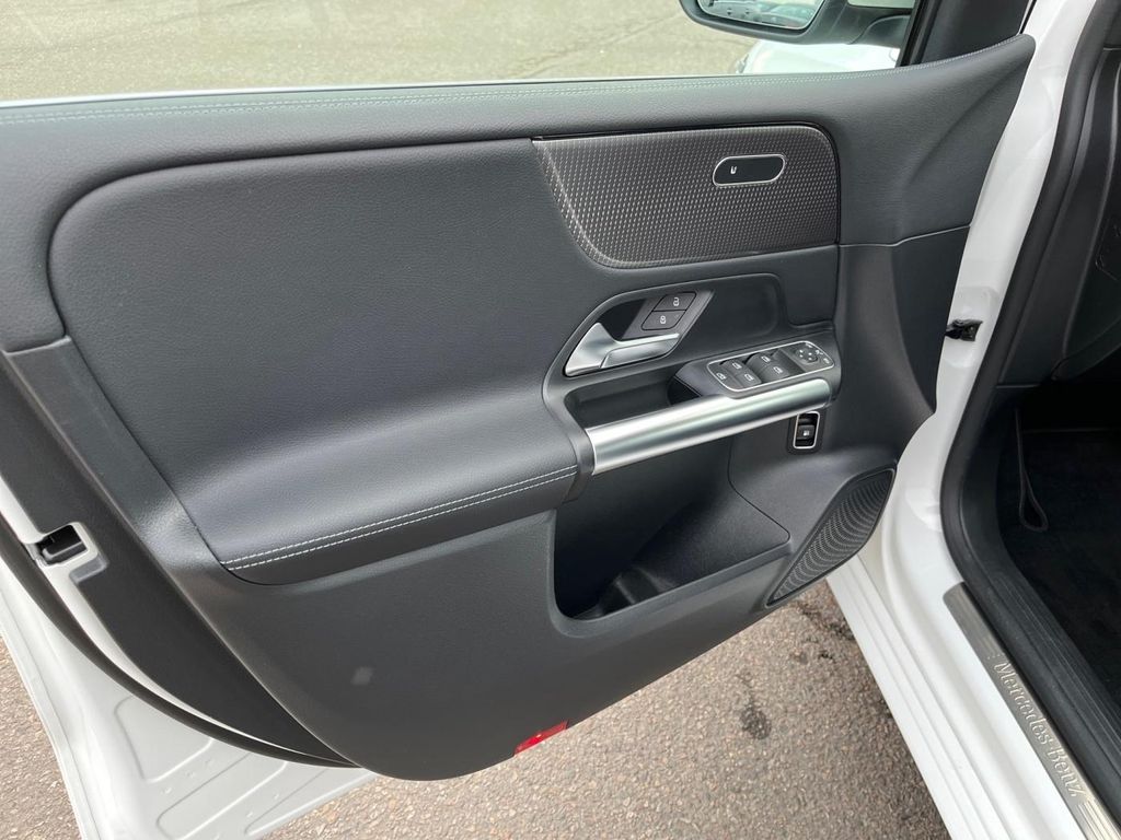 Mercedes-Benz B 250 2022