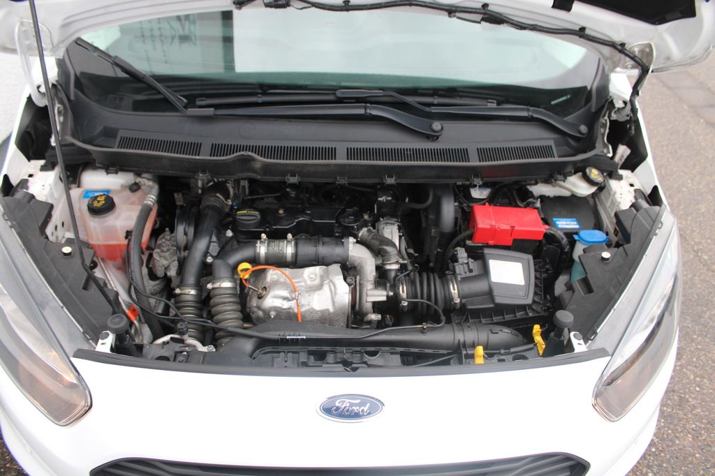 Ford Transit Courier 2021