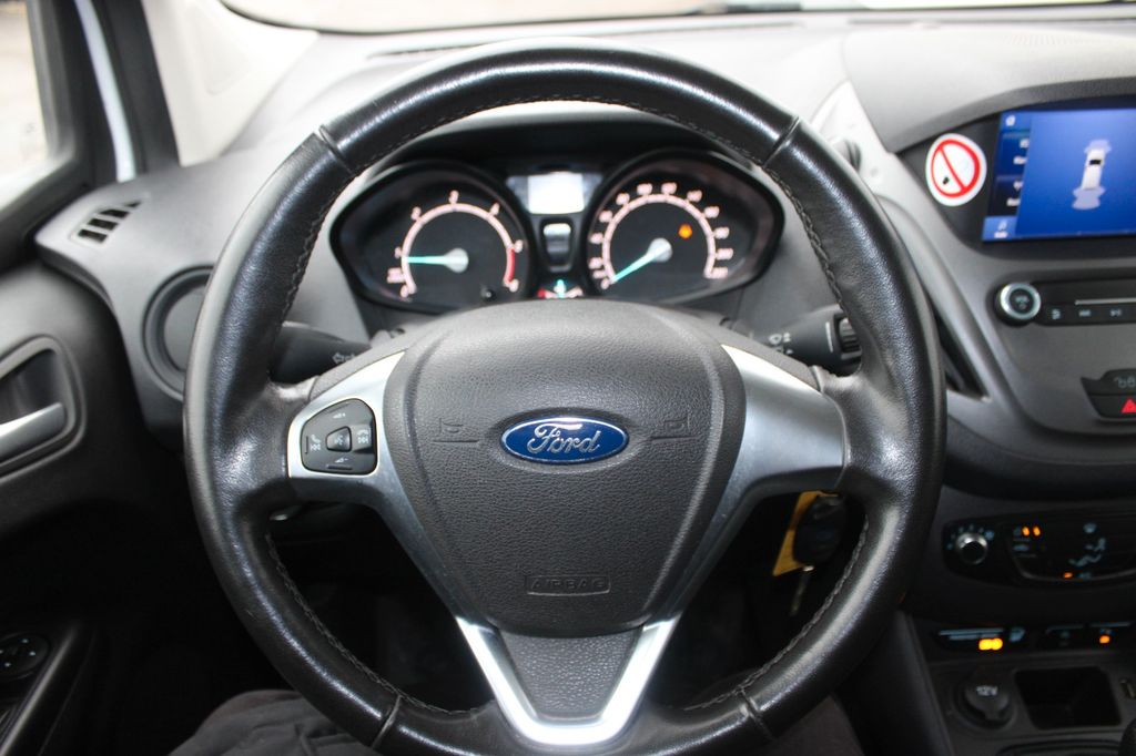 Ford Transit Courier 2021