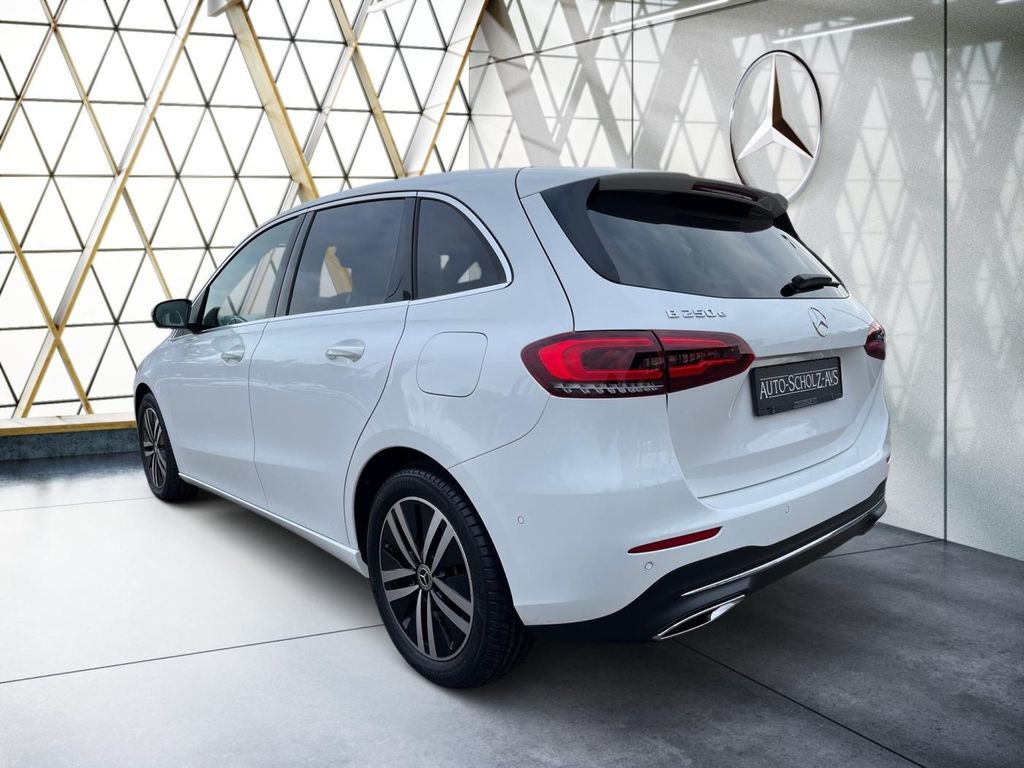 Mercedes-Benz B 250 2022
