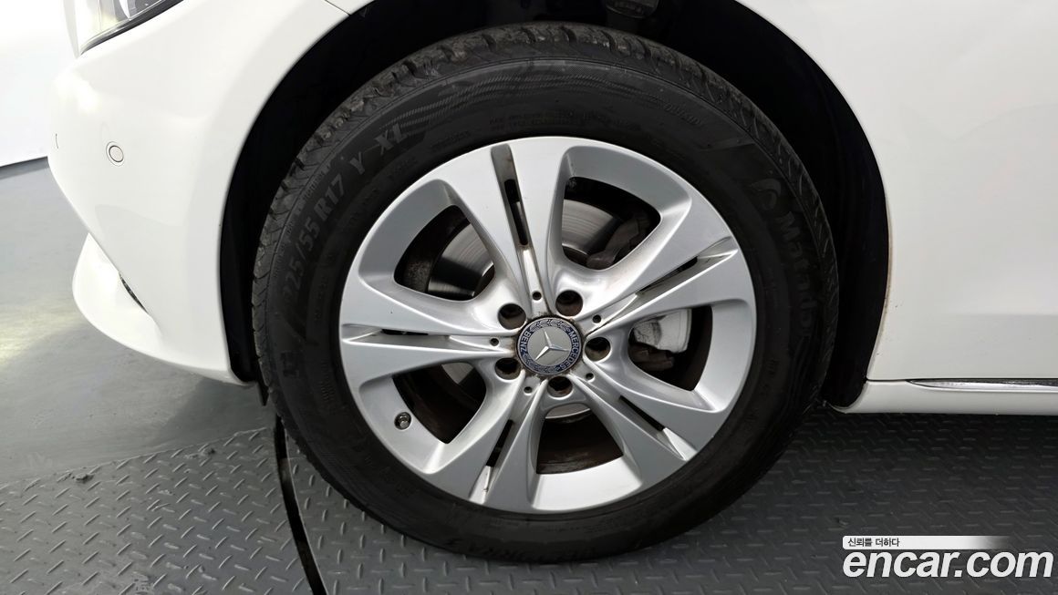 Mercedes-Benz C-Class 2016