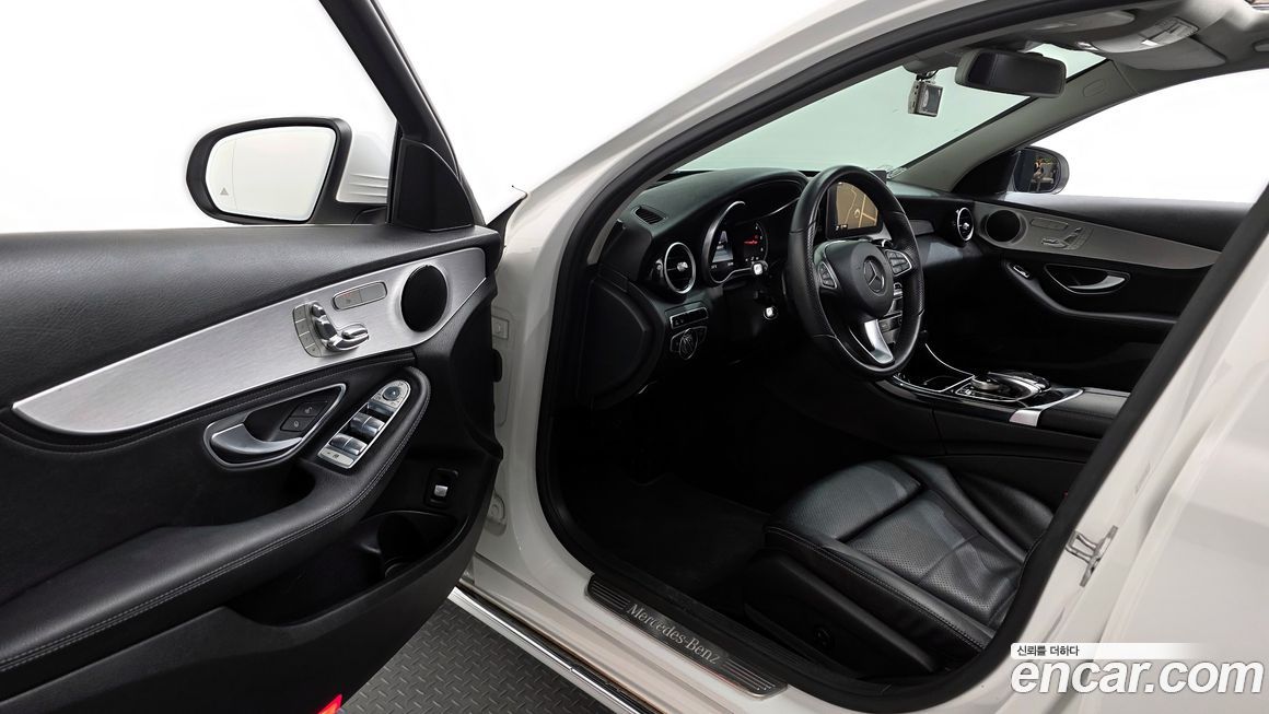 Mercedes-Benz C-Class 2016