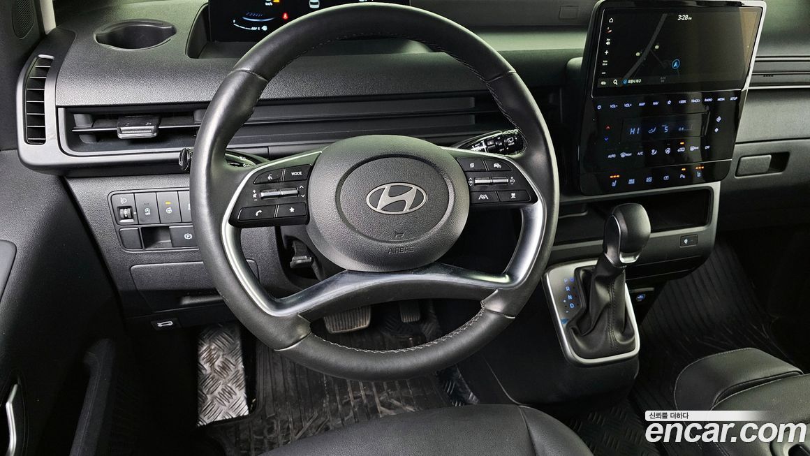 Hyundai Staria 2025