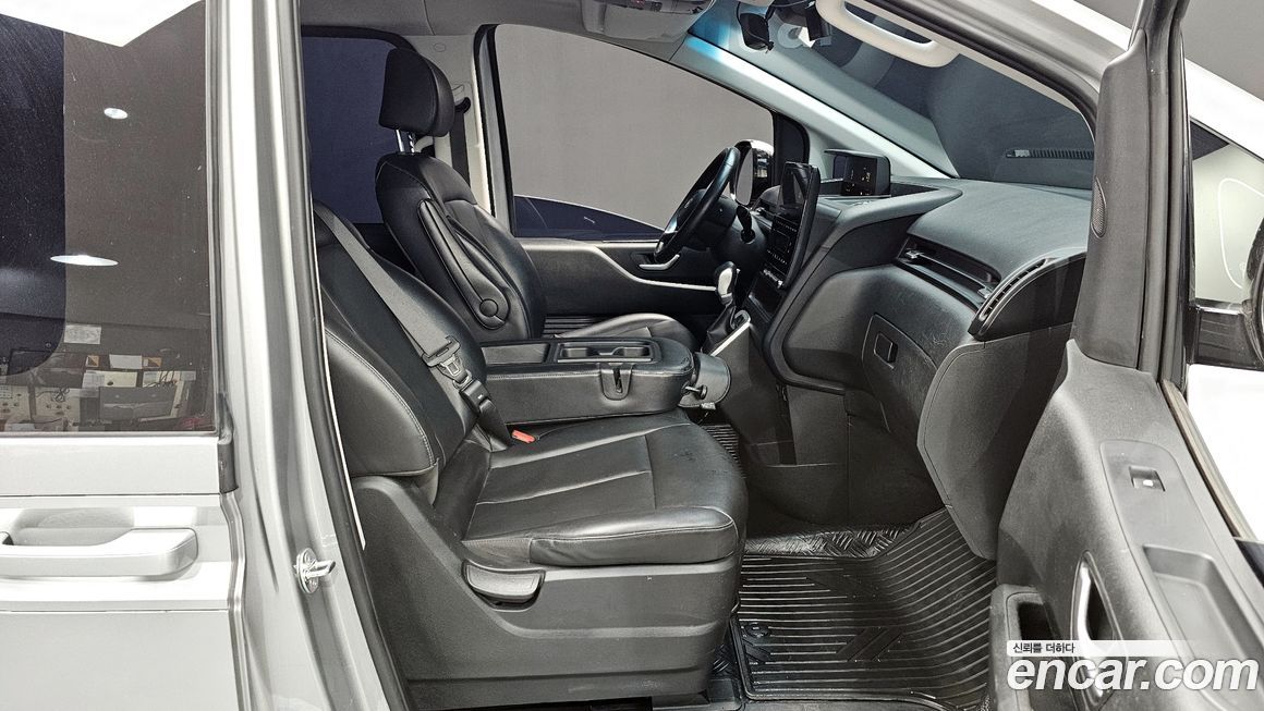 Hyundai Staria 2023