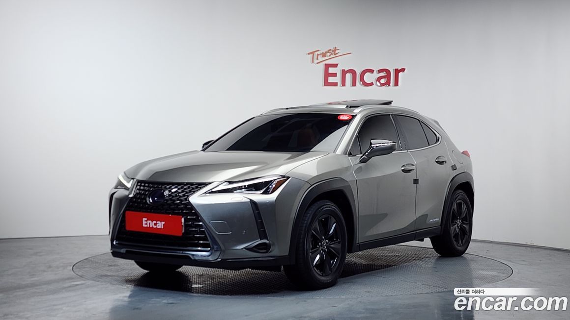 Lexus UX 2021
