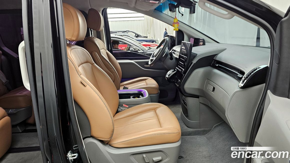 Hyundai Staria 2023