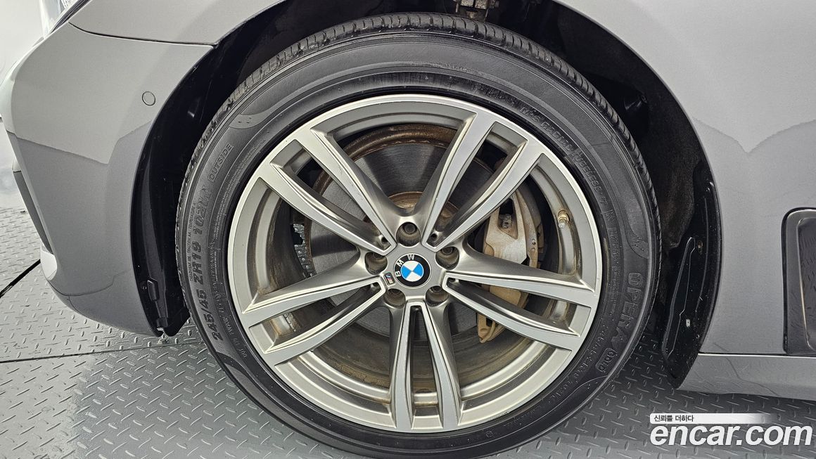 BMW 7-Series 2018
