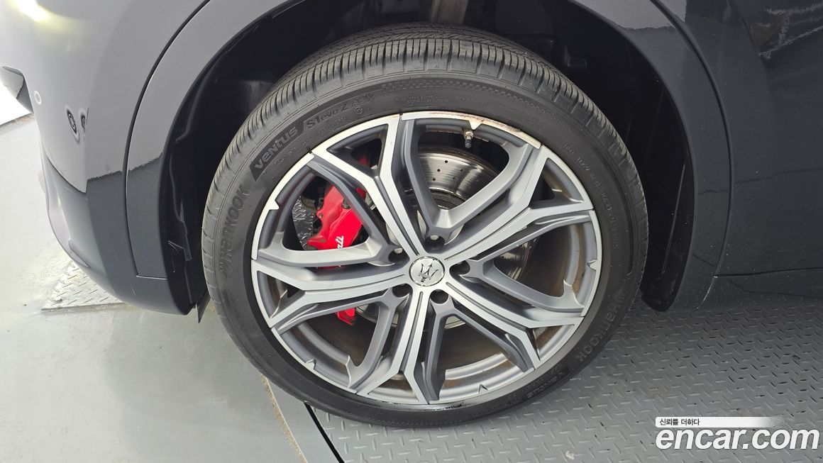 Maserati Levante 2020