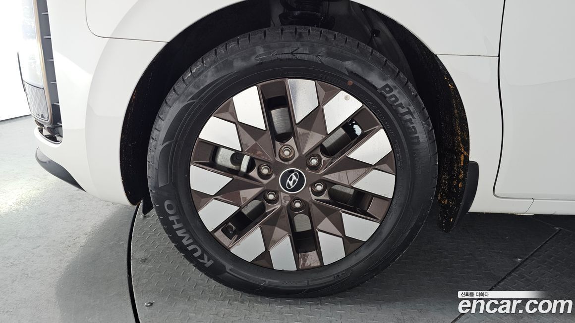 Hyundai Staria 2022
