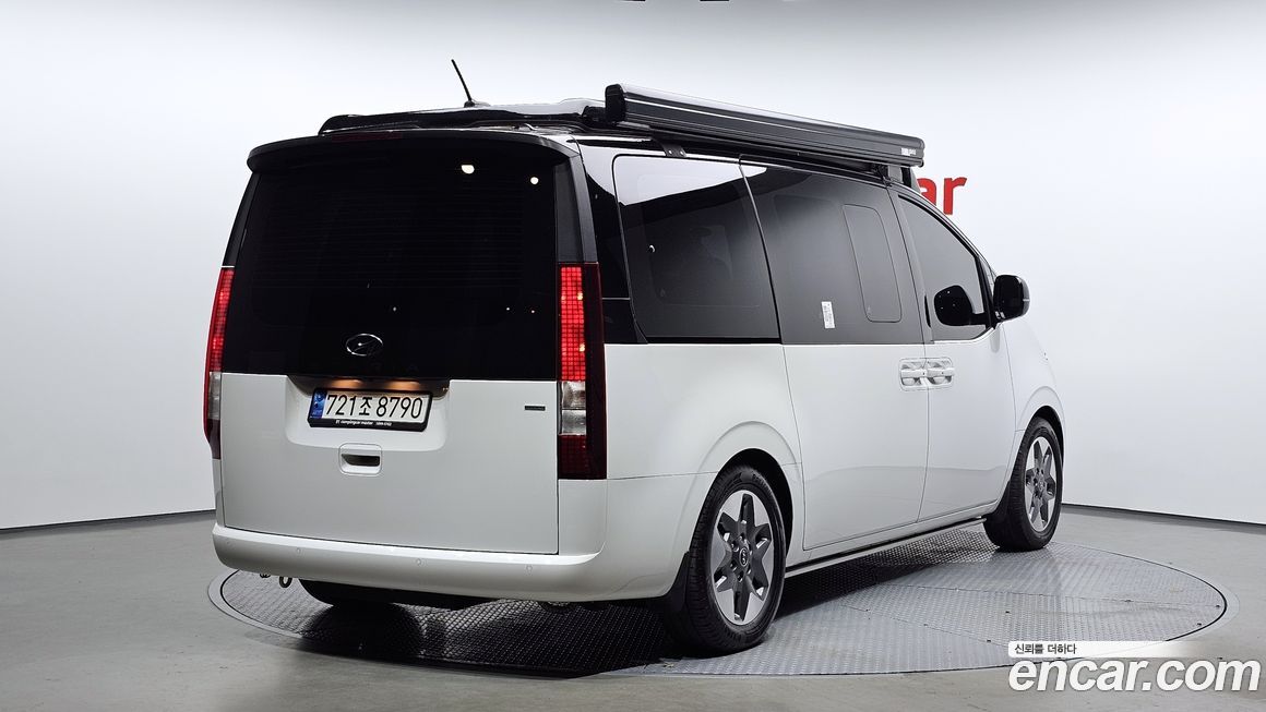 Hyundai Staria 2022