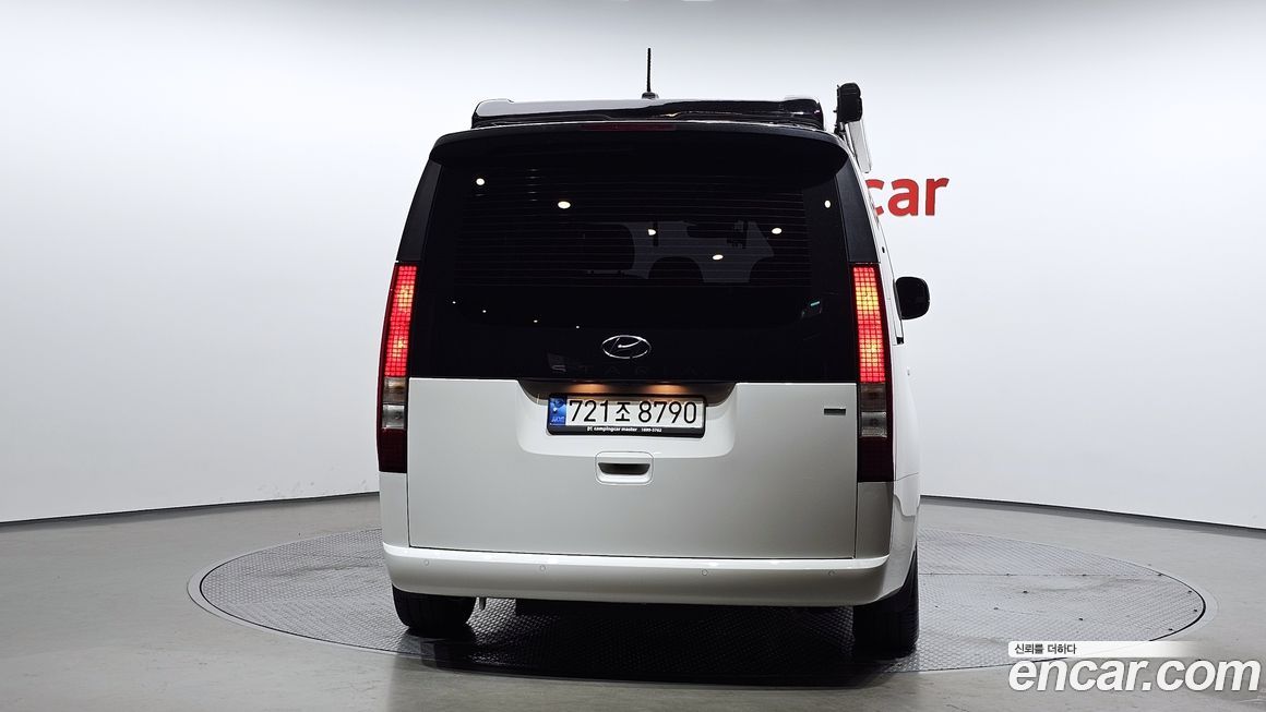 Hyundai Staria 2022