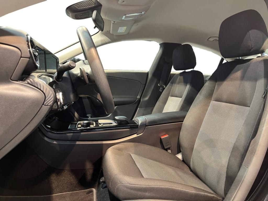 Mercedes-Benz CLA 180 2022