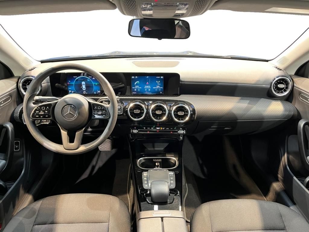 Mercedes-Benz CLA 180 2022