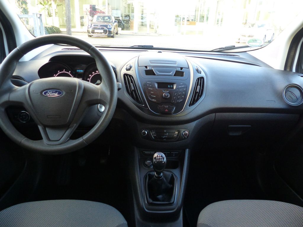 Ford Transit Courier 2020